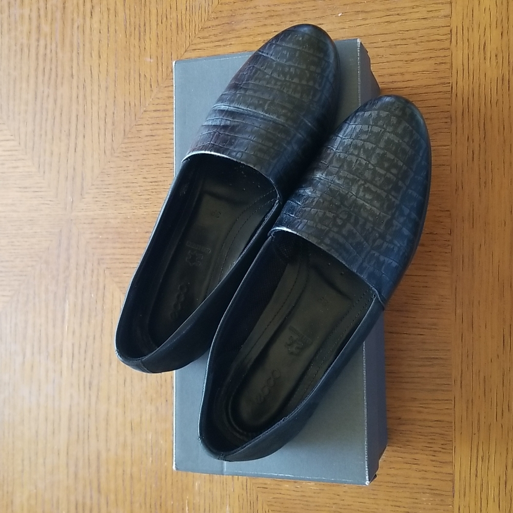 Ecco Ladies Slip On Leather Flats